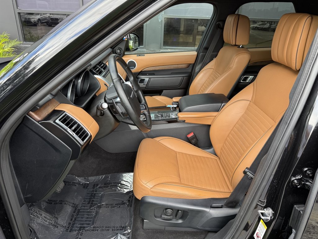 2017 Land Rover Discovery - $14,995