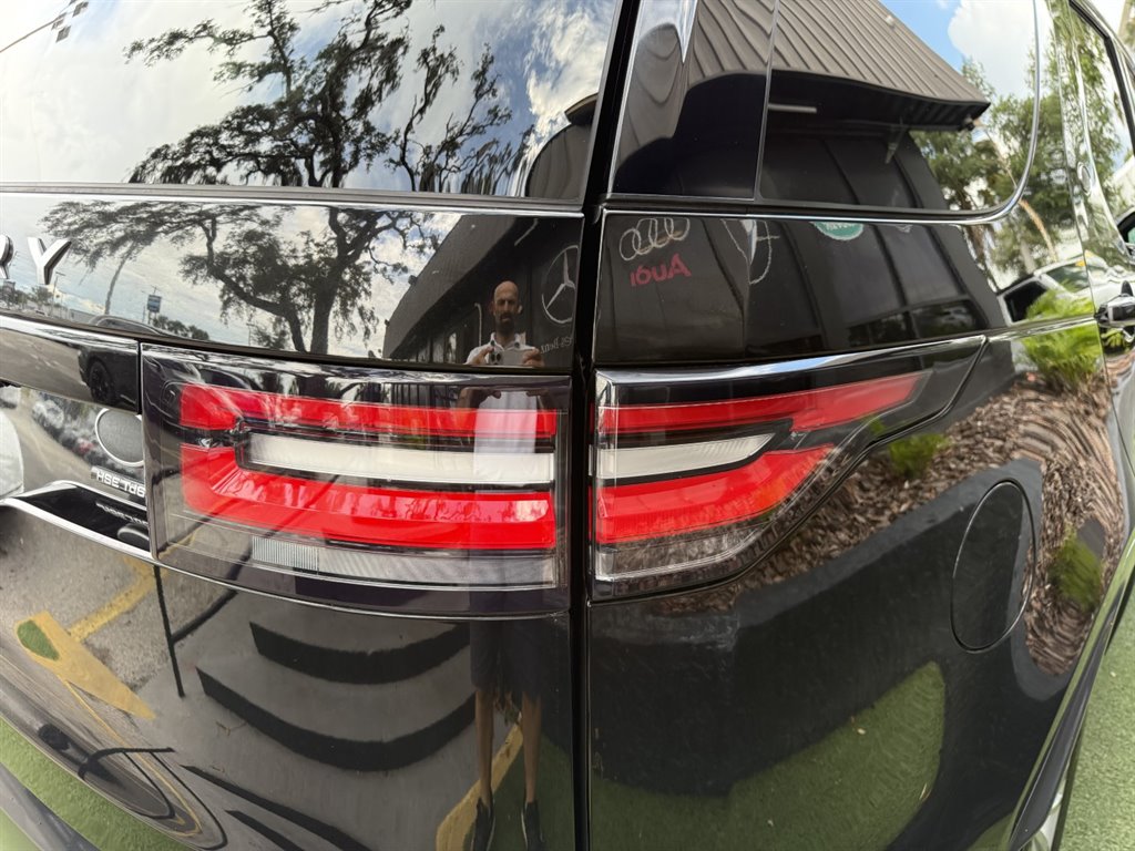 2017 Land Rover Discovery - $14,995