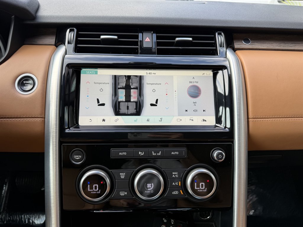2017 Land Rover Discovery - $14,995