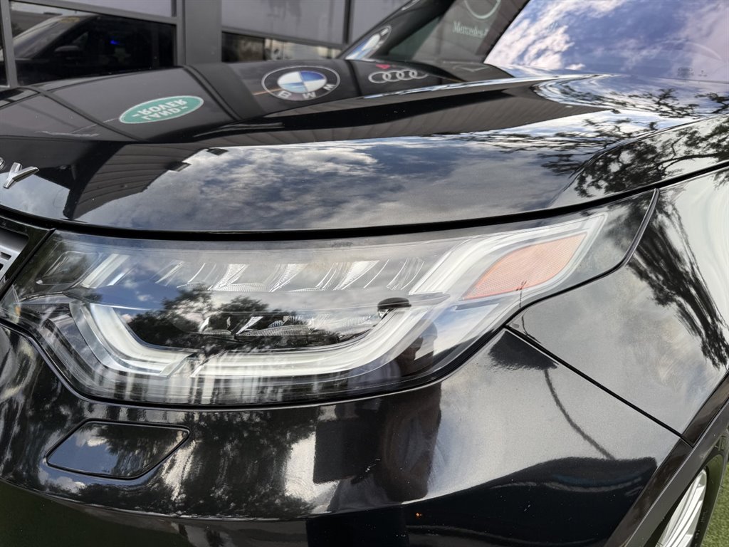 2017 Land Rover Discovery - $14,995