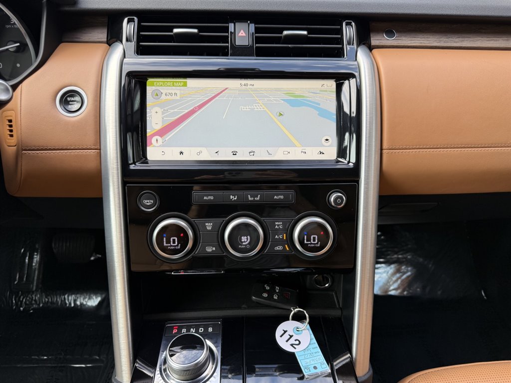 2017 Land Rover Discovery - $14,995
