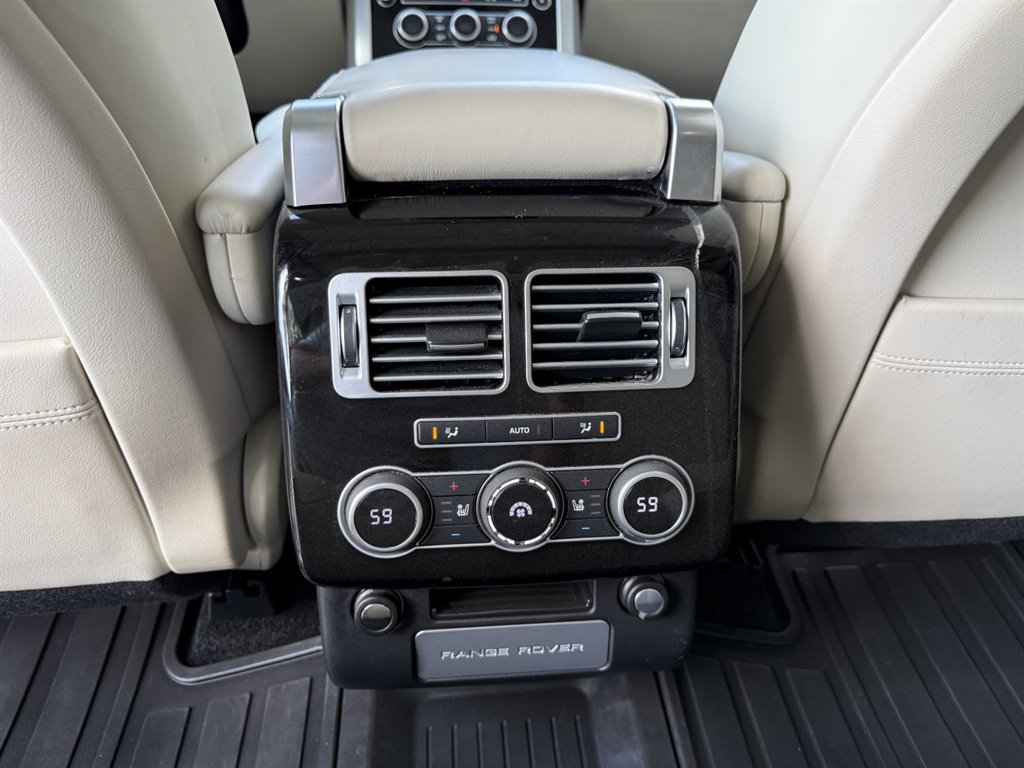2017 Land Rover Range Rover - $20,995