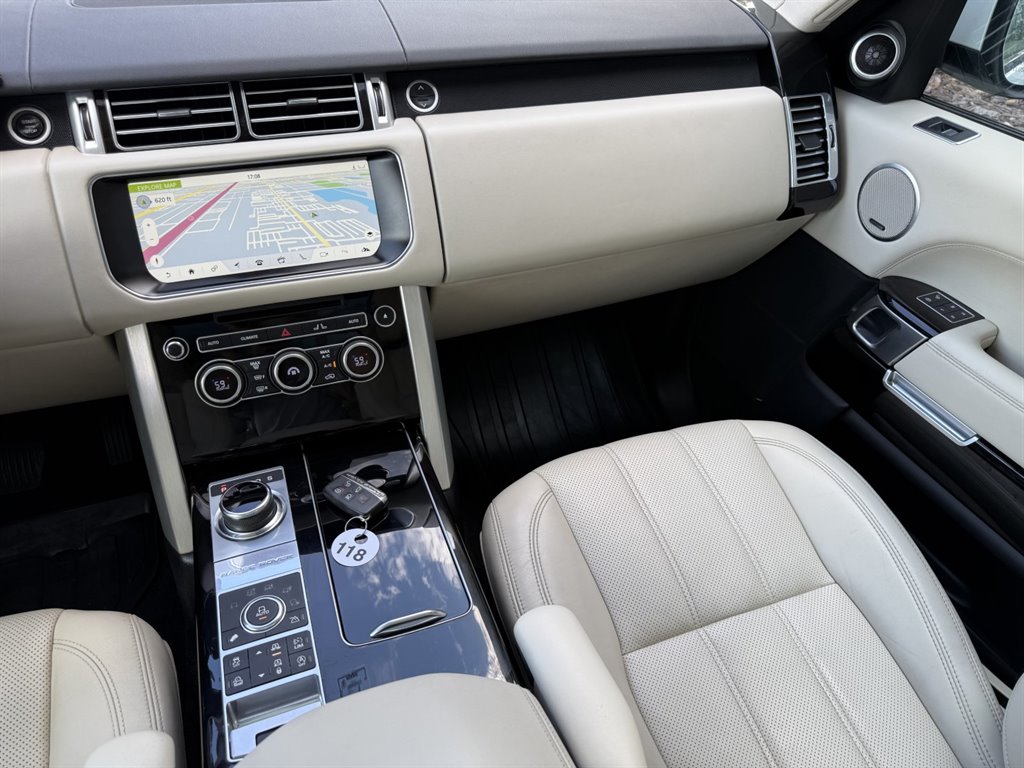 2017 Land Rover Range Rover - $20,995