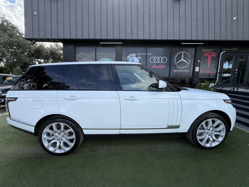 2017 Land Rover Range Rover - $20,995