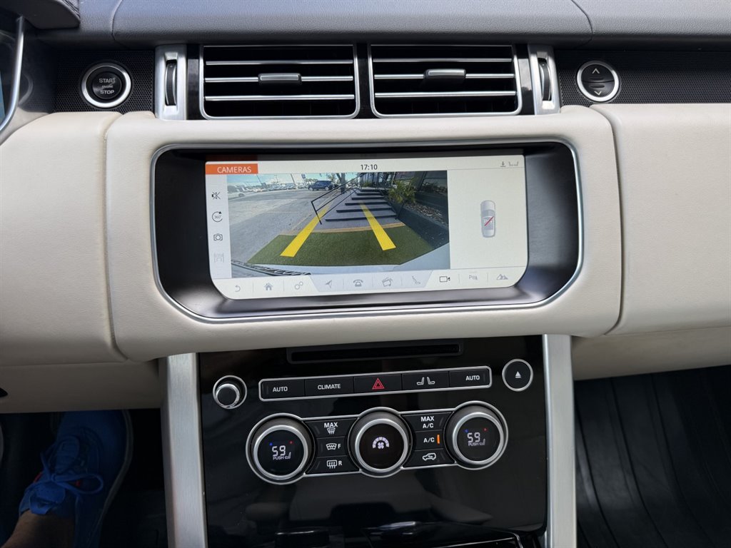 2017 Land Rover Range Rover - $20,995
