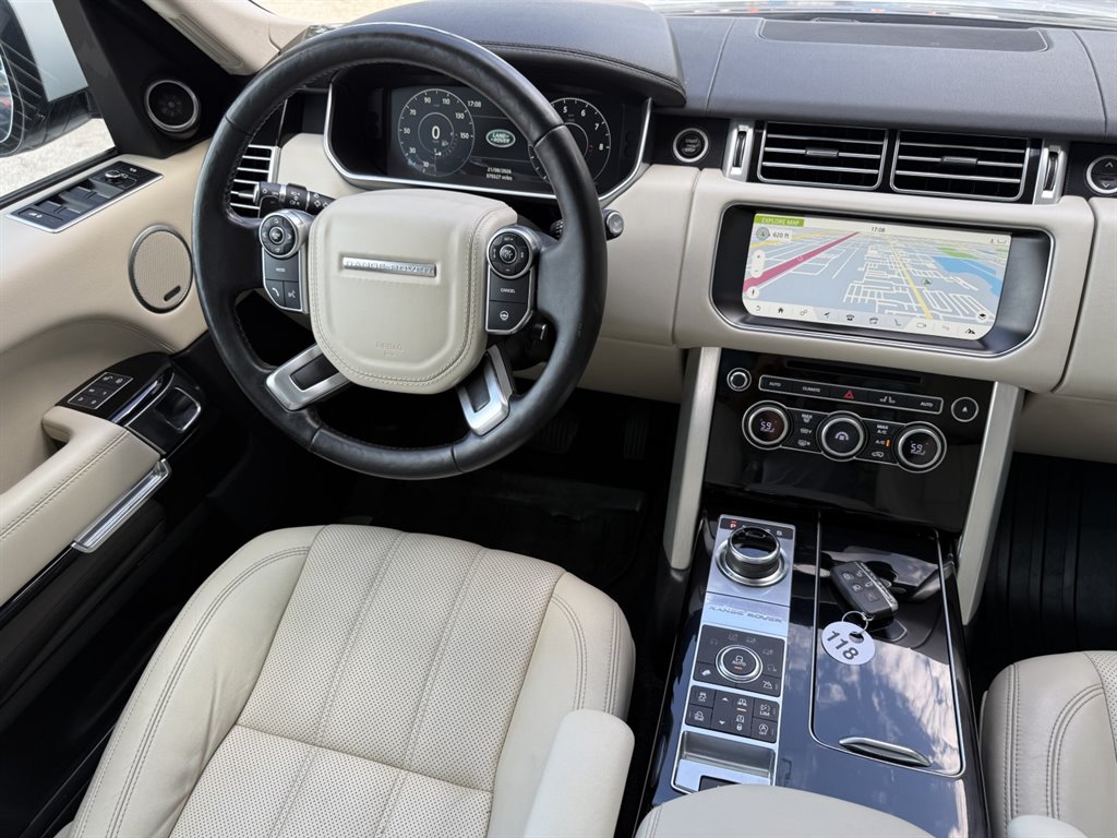 2017 Land Rover Range Rover - $20,995
