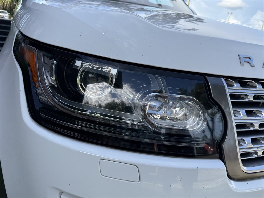 2017 Land Rover Range Rover - $20,995