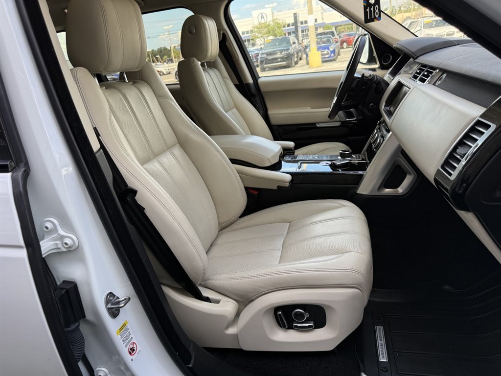 2017 Land Rover Range Rover - $20,995