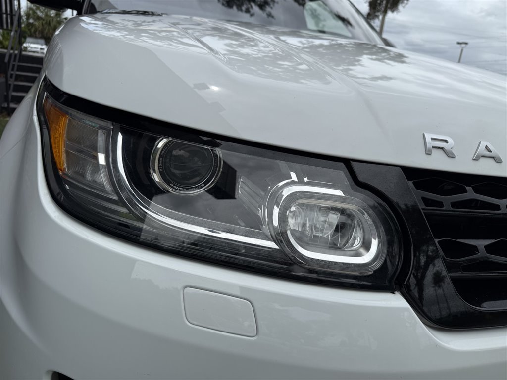2016 Land Rover Range Rover Sport - $18,995