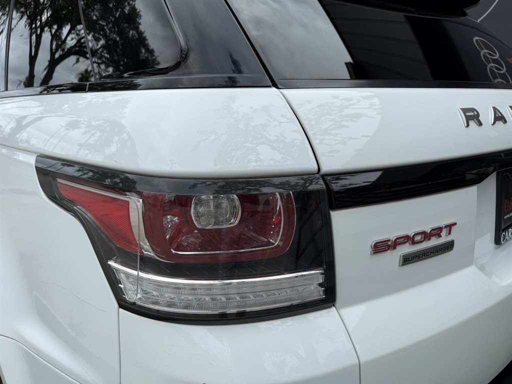 2016 Land Rover Range Rover Sport - $18,995