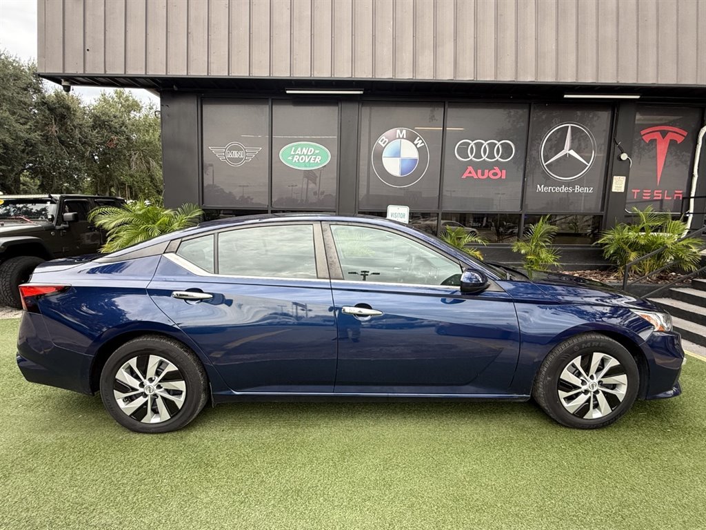 2021 Nissan Altima - $15,995