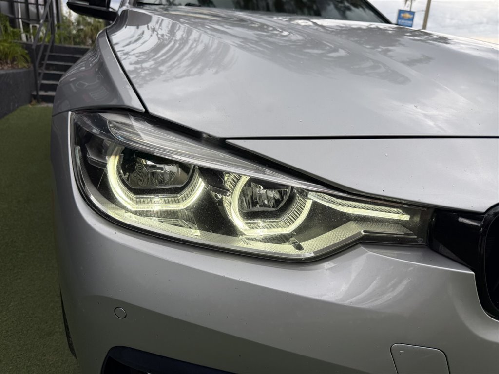 2018 BMW 330i - $13,995