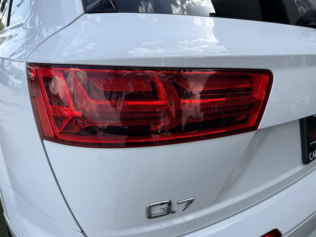 2017 Audi Q7 - $17,995