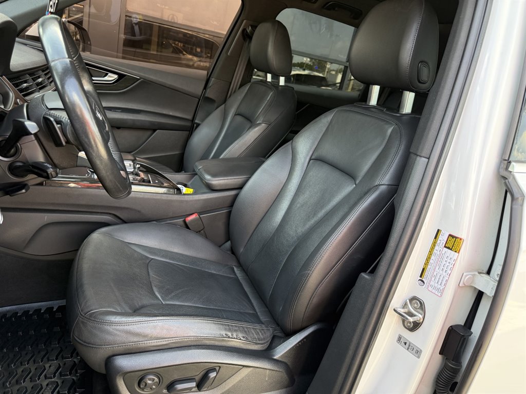 2017 Audi Q7 - $17,995
