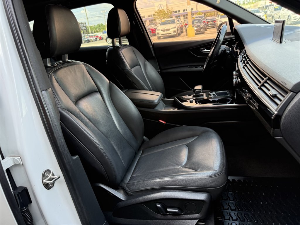 2017 Audi Q7 - $17,995