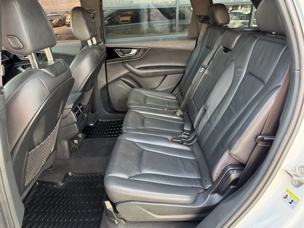 2017 Audi Q7 - $17,995