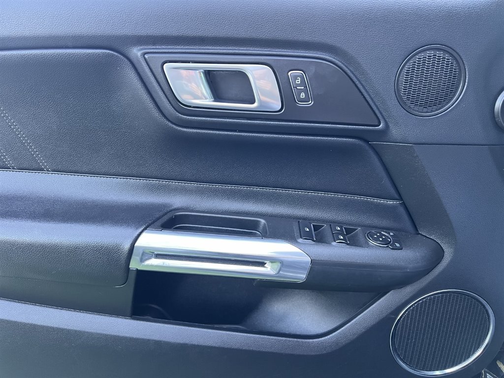 2020 Ford Mustang - $20,995