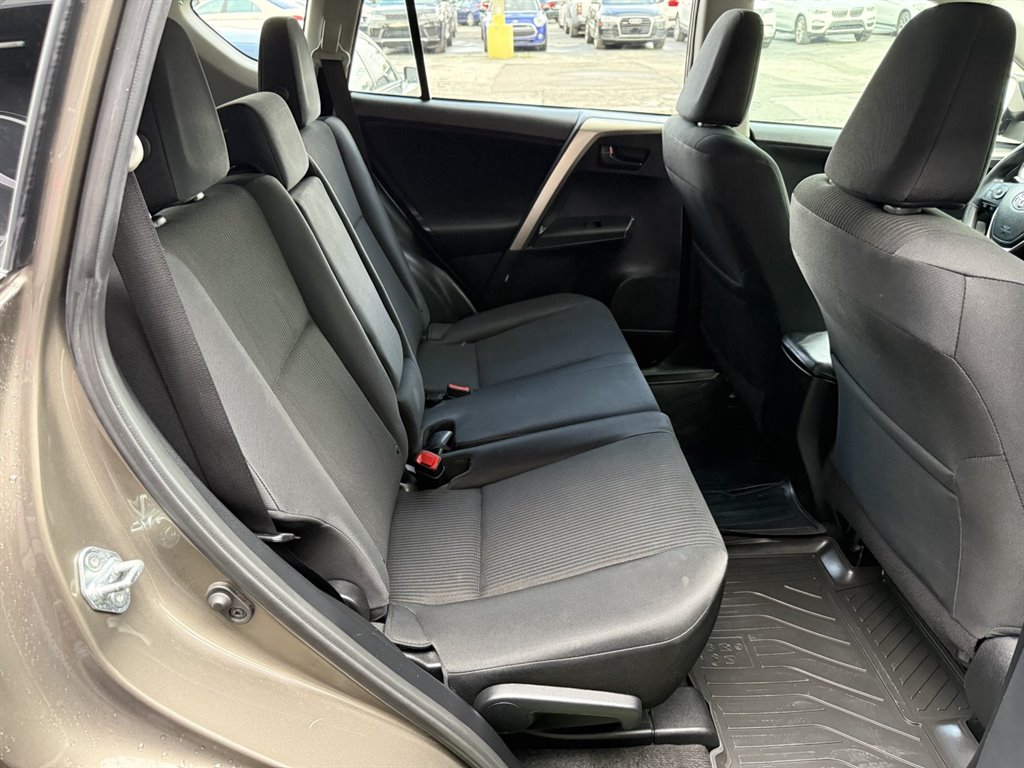 2015 Toyota RAV4 - $15,995