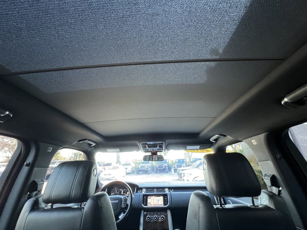 2015 Land Rover Range Rover - $16,995