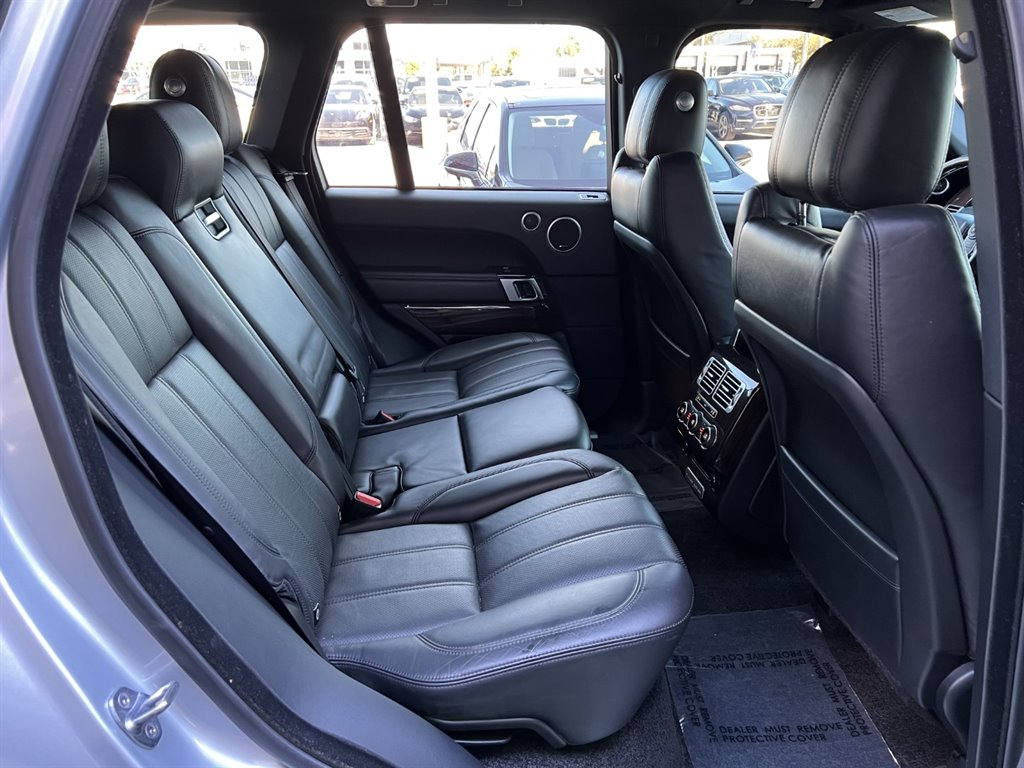 2015 Land Rover Range Rover - $16,995