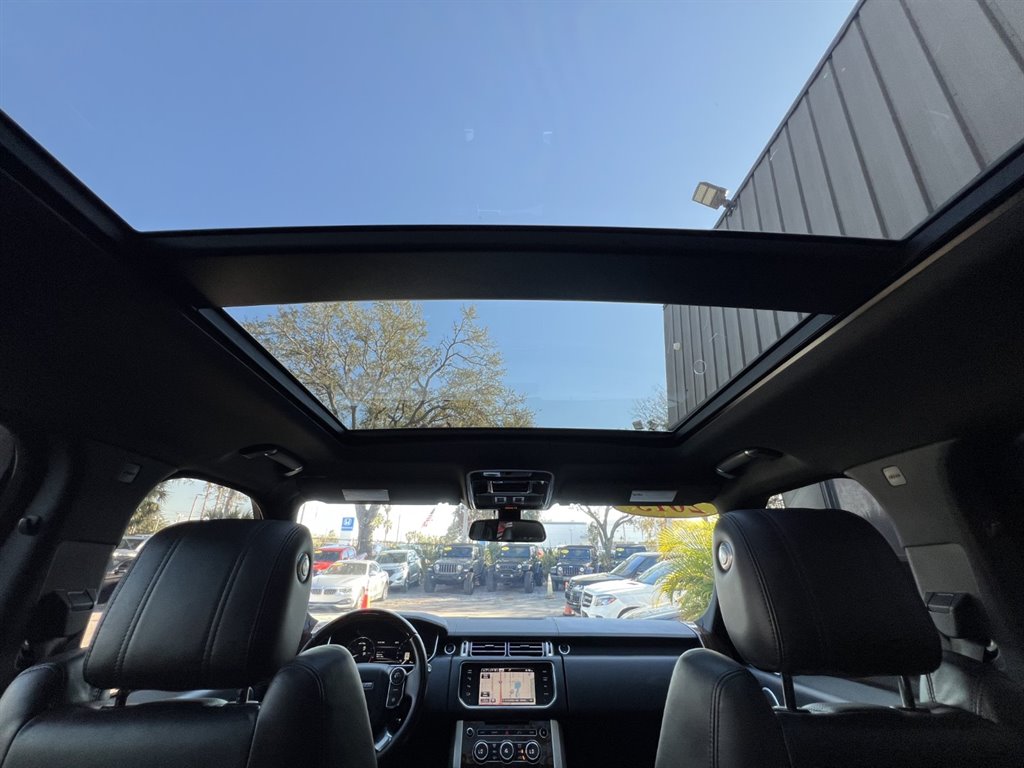 2015 Land Rover Range Rover - $16,995