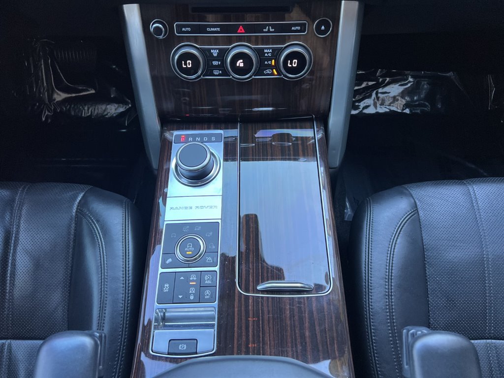 2015 Land Rover Range Rover - $16,995