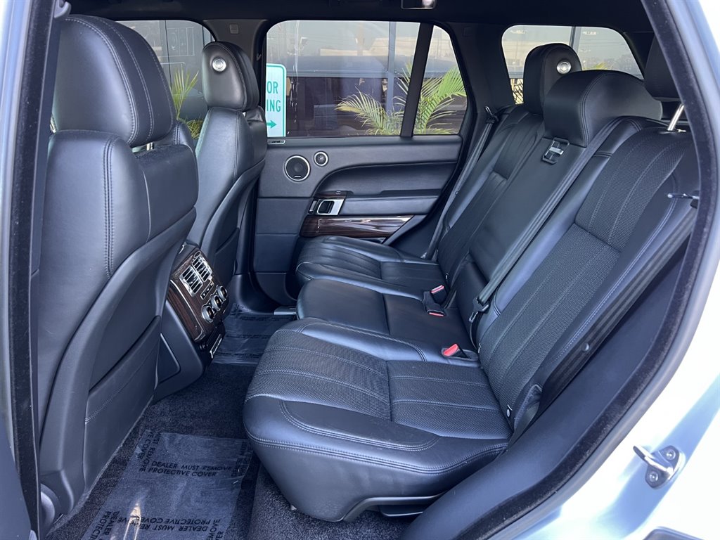 2015 Land Rover Range Rover - $16,995