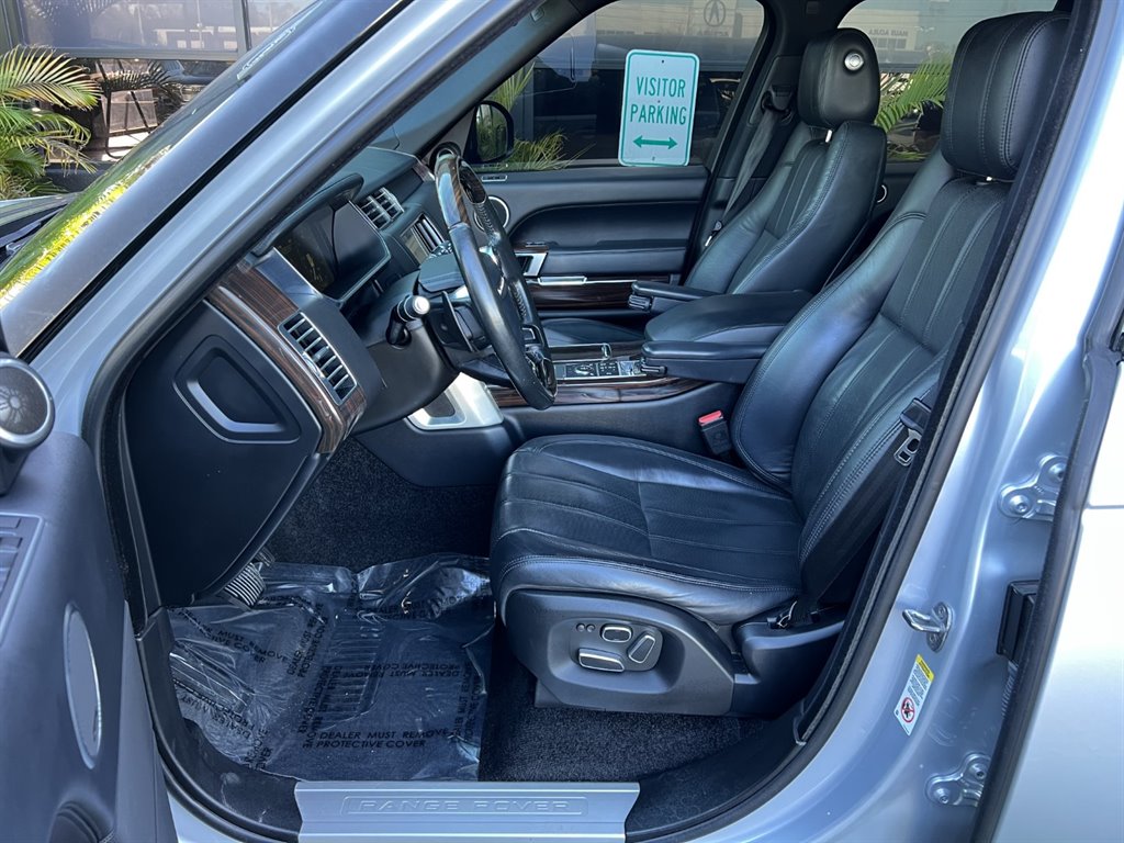 2015 Land Rover Range Rover - $16,995
