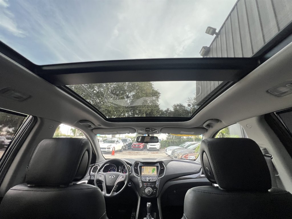 2015 Hyundai Santa Fe Sport - $13,995