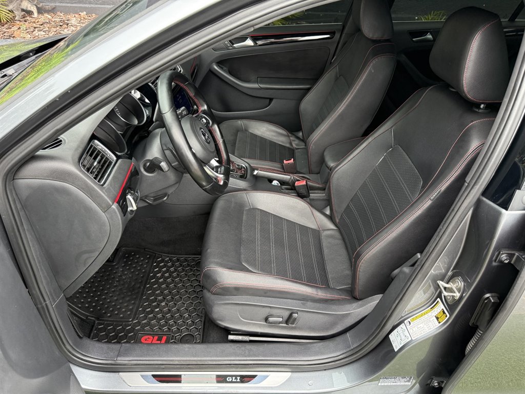 2018 Volkswagen Jetta - $14,995