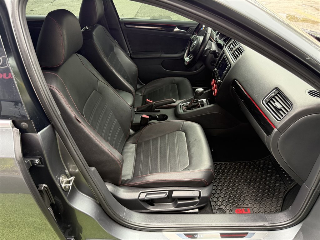 2018 Volkswagen Jetta - $14,995