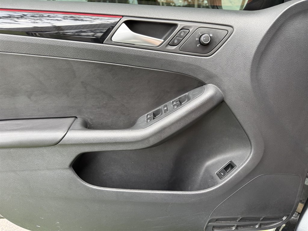 2018 Volkswagen Jetta - $14,995