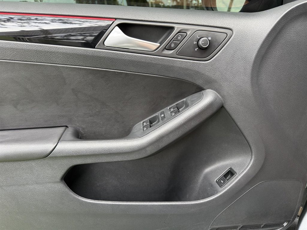 2018 Volkswagen Jetta - $14,995
