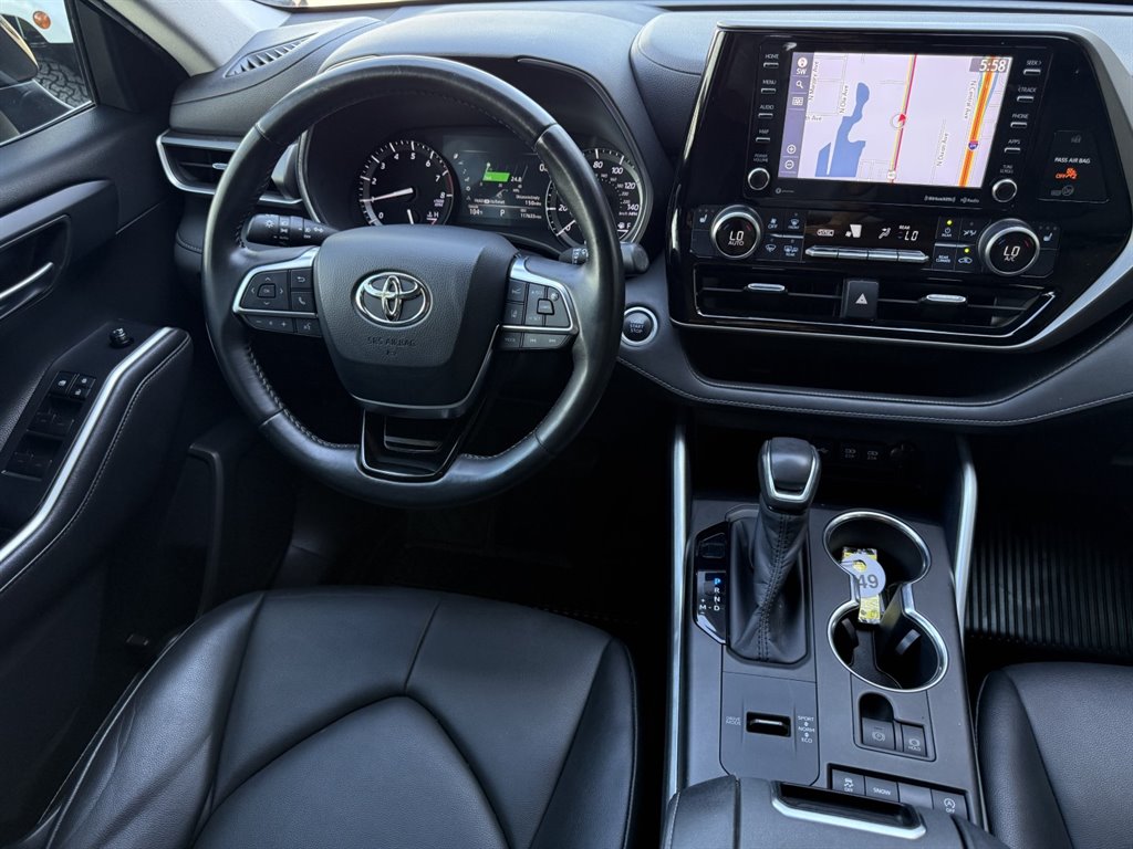 2020 Toyota Highlander - $24,995