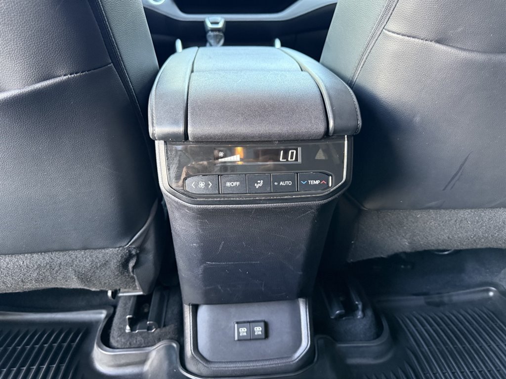 2020 Toyota Highlander - $24,995