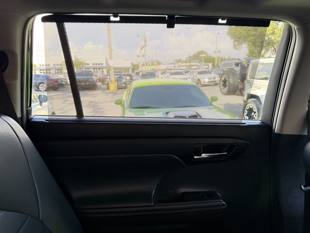 2020 Toyota Highlander - $24,995
