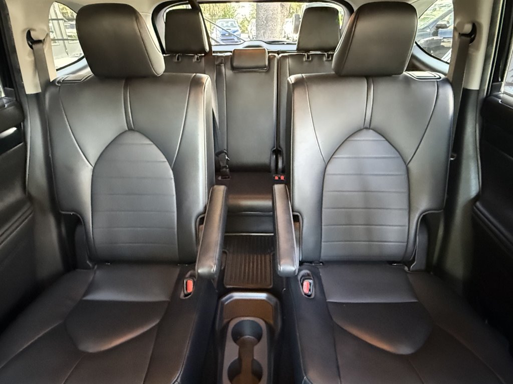 2020 Toyota Highlander - $24,995