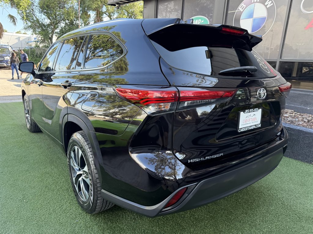 2020 Toyota Highlander - $24,995