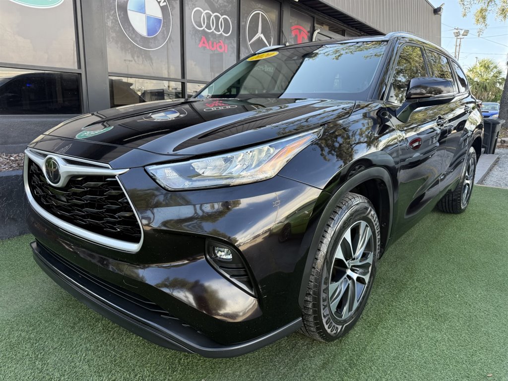 2020 Toyota Highlander - $24,995