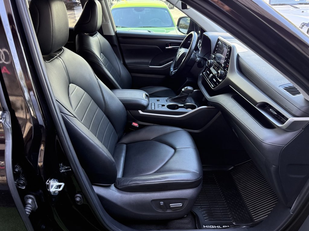2020 Toyota Highlander - $24,995