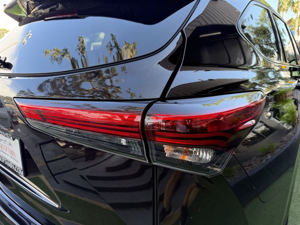 2020 Toyota Highlander - $24,995