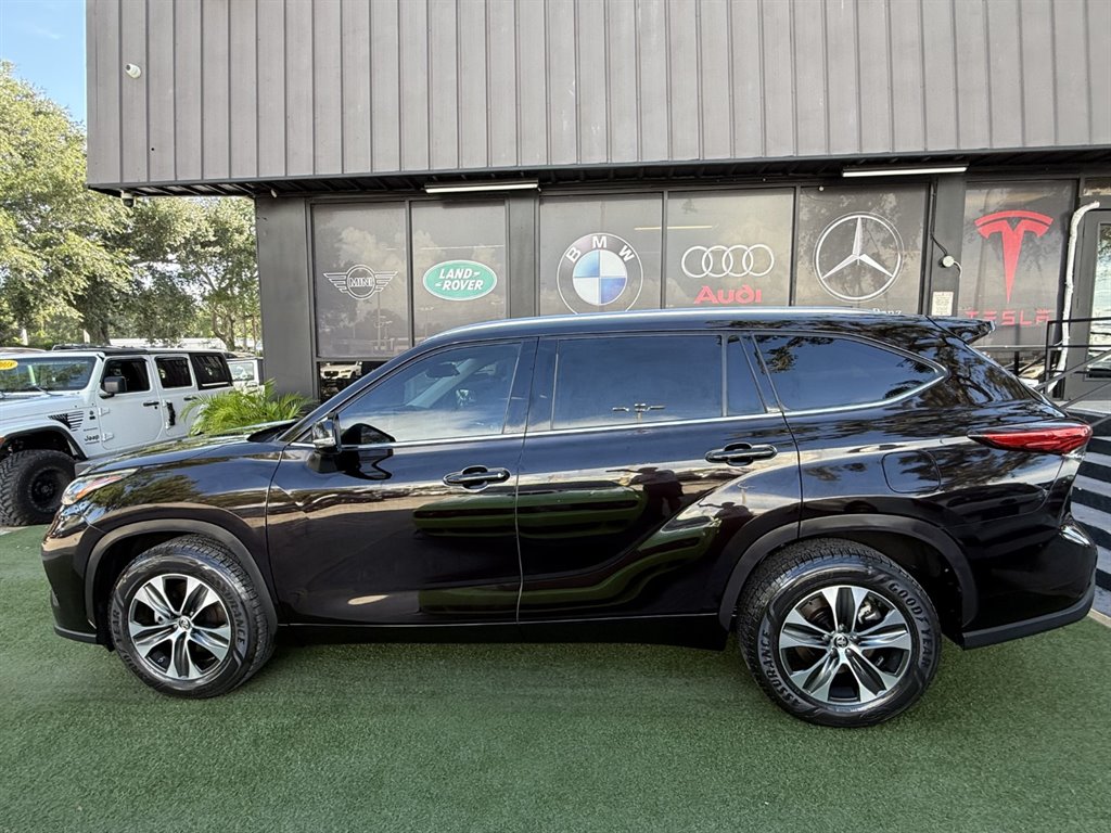 2020 Toyota Highlander - $24,995