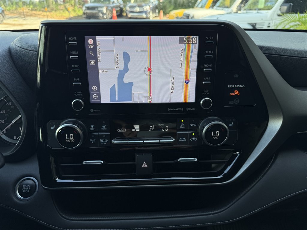 2020 Toyota Highlander - $24,995