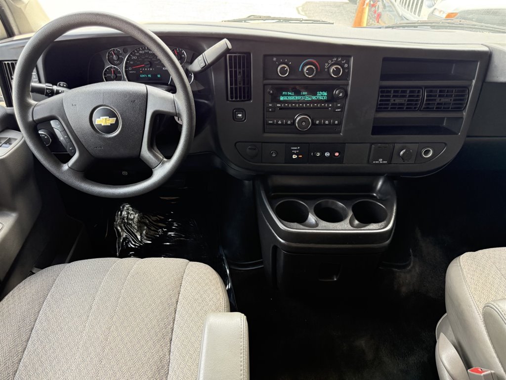 2017 Chevrolet G3500 LT Vans - $25,995