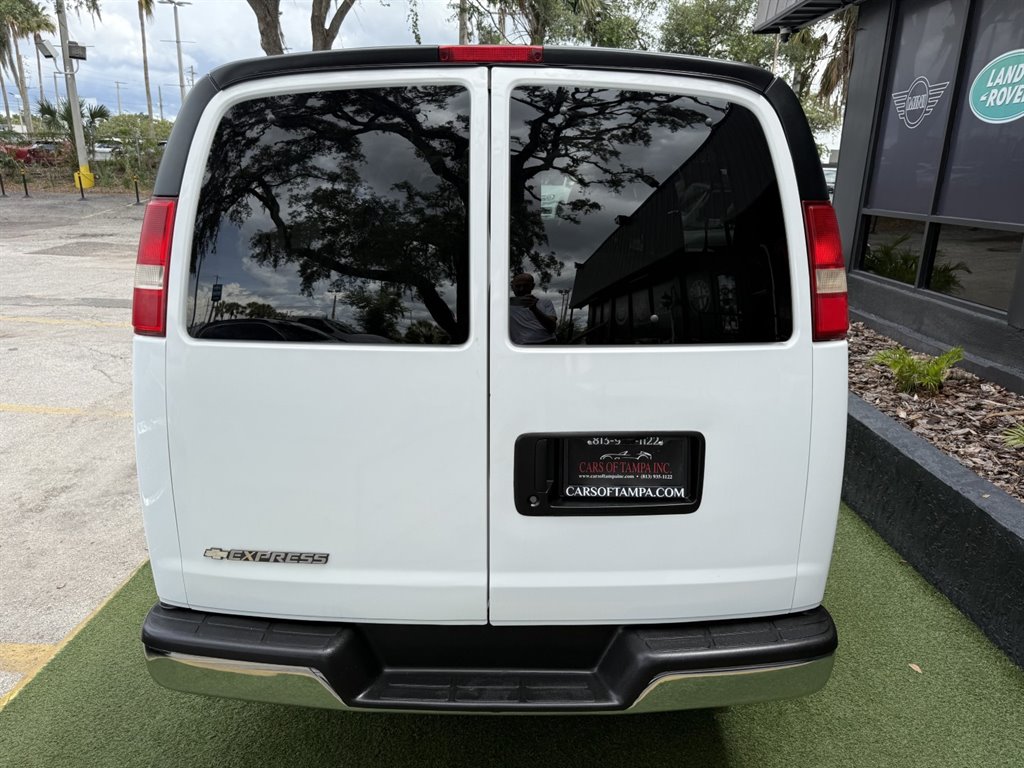 2017 Chevrolet G3500 LT Vans - $25,995