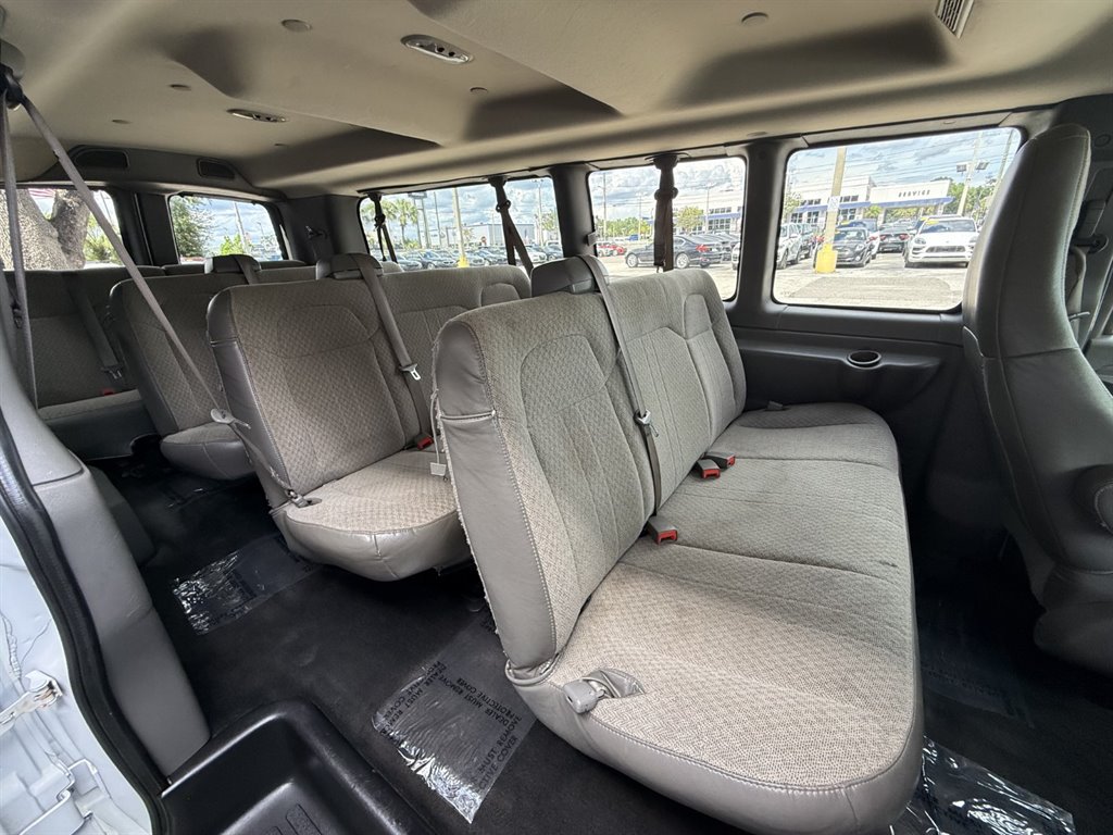 2017 Chevrolet G3500 LT Vans - $25,995