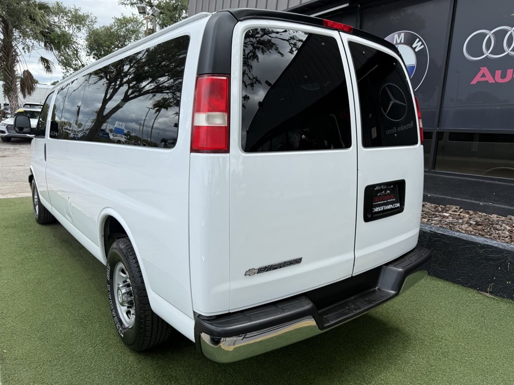2017 Chevrolet G3500 LT Vans - $25,995
