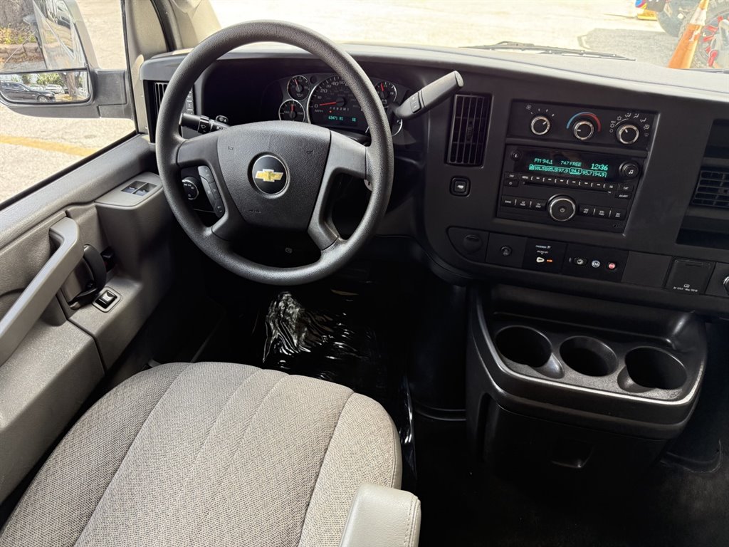 2017 Chevrolet G3500 LT Vans - $25,995