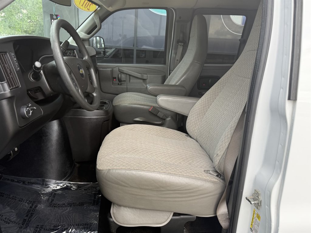 2017 Chevrolet G3500 LT Vans - $25,995