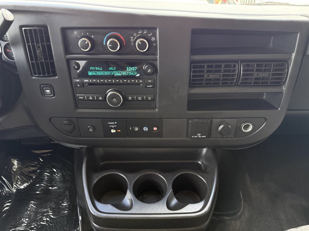 2017 Chevrolet G3500 LT Vans - $25,995